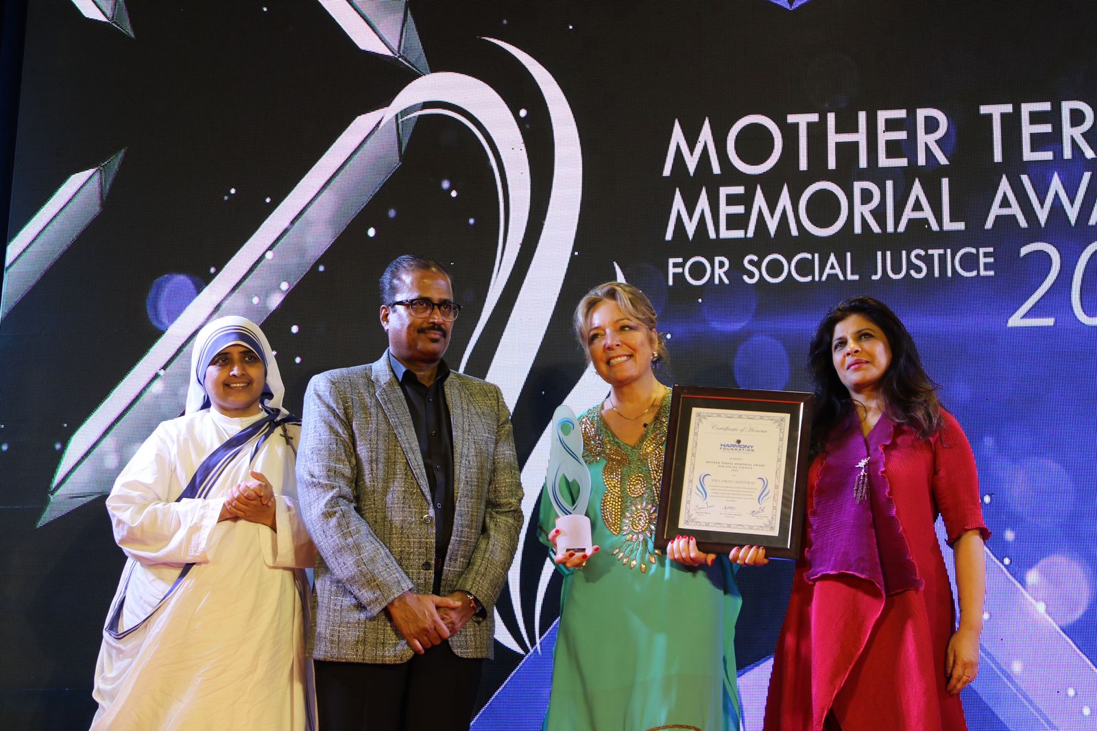 Yasmine Sherif receives Mother Teresa Memorial Award